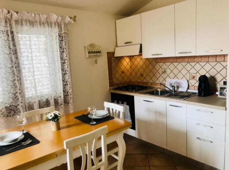 Presso La Maison De Gioel Usufruirai Di Un Appartamento Indipendente Dotato Di Uso Cucina E Lavatrice Arredato In Maniera Funzionale Situato In Ottima Posizione Vicino A Supermercati Caffetterie Pasticcerie Bar Pizzerie E Tanti Altri Servizi Olbia Zewnętrze zdjęcie
